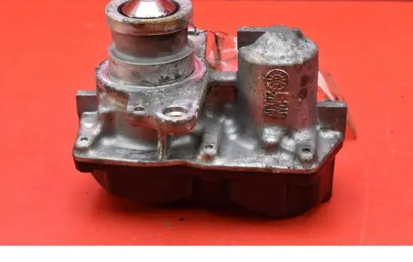 Renault Scenic III - Grand scenic III EGR valve H8201061904