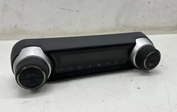 Toyota RAV 4 (XA50) Climate control unit 75K607