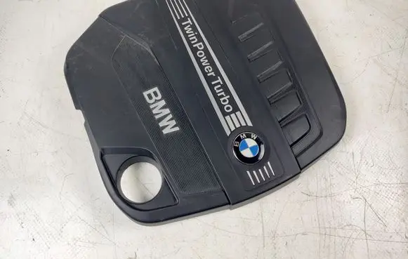 BMW 5 F10 F11 Engine cover (trim) 8513452 8513453