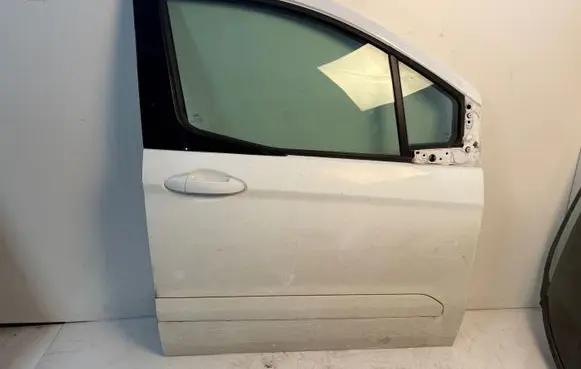 Ford Turneo Courier Front door 