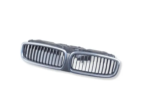 BMW 7 E65 E66 Front bumper upper radiator grill 7037727 51137037727