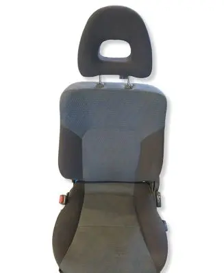Mitsubishi L200 Front driver seat 
