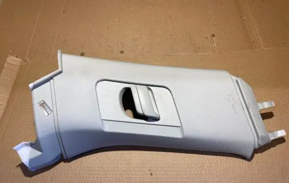 Volvo XC90 (B) pillar trim (top) 31377582