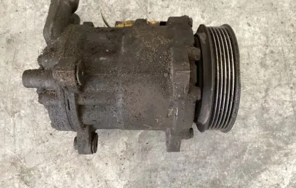 Peugeot 407 Air conditioning (A/C) compressor (pump)