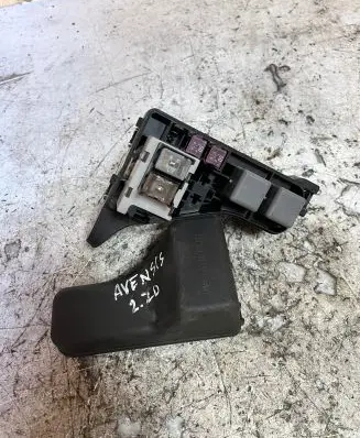 Toyota Avensis T250 Fuse box set