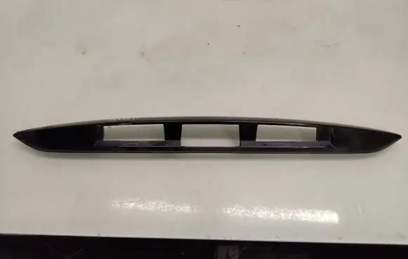 Mitsubishi Grandis Trunk door license plate light bar MN129567