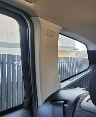 BMW X3 E83 (D) pillar trim (bottom)