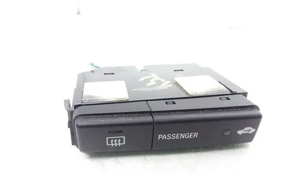 Toyota Avensis T250 Windscreen/window heater switch 8479005130 8479005130C