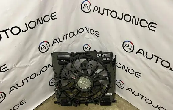 BMW X3 G01 Radiator cooling fan shroud 8487636