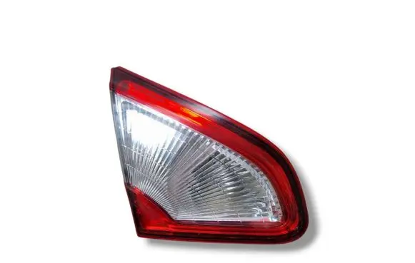 Nissan Qashqai+2 Tailgate rear/tail lights B26555BR01A