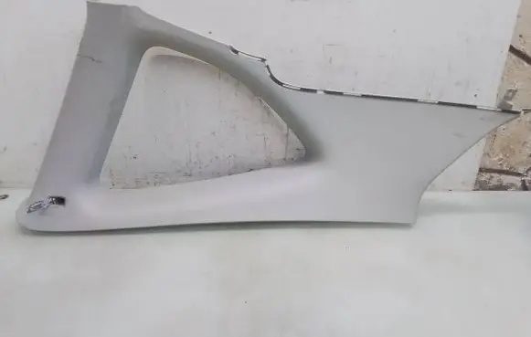 (D)pillar trim (top)