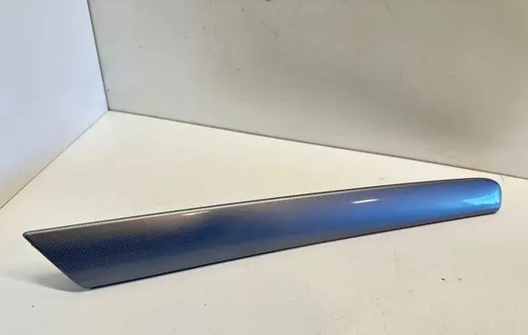 Dashboard glove box trim