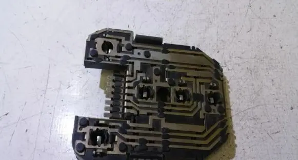 Saab 9000 CS Tail light bulb cover holder
