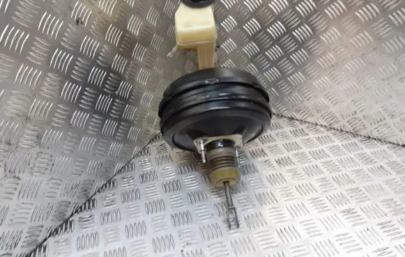 Opel Vectra C Brake booster 13126710