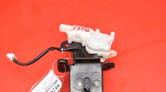 Tailgate/trunk/boot lock/catch/latch