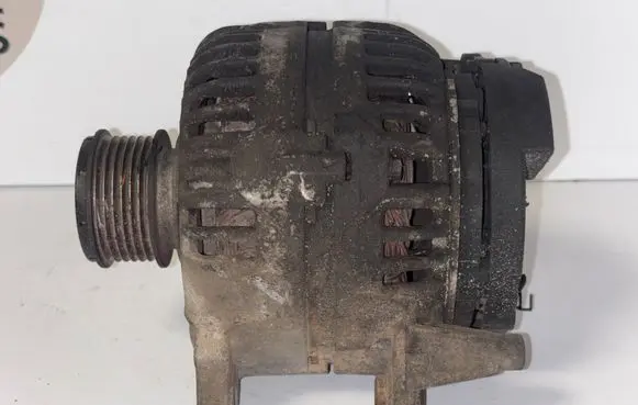 Volkswagen Golf Plus Generator/alternator 06F903023J