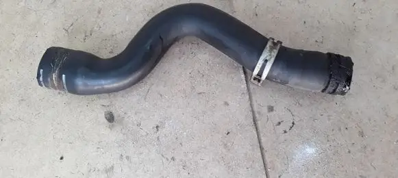 Coolant pipe/hose