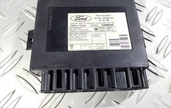 Ford Focus Door central lock control unit/module 5WK47220A 98AG15K600EA