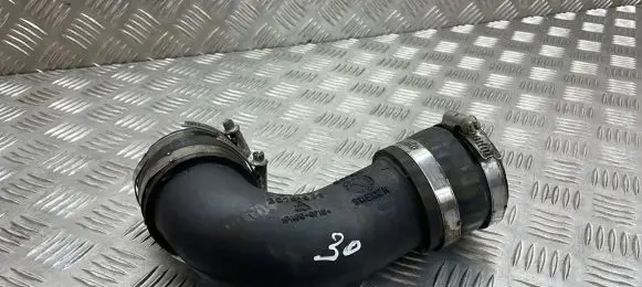 Volvo V70 Intercooler hose/pipe 30751920