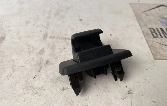 Chrysler Pacifica Sun visor clip/hook/bracket 