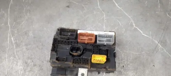 Citroen C3 Picasso Fuse box set 9667199680