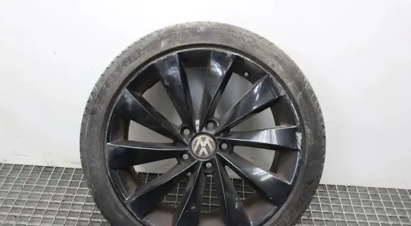 Volkswagen Scirocco R18 alloy rim 3C8601025D