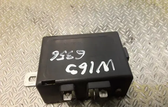 Mercedes-Benz ML W163 Aerial antenna amplifier 1638200289 A1638200289