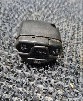 Nissan X-Trail T30 Steering wheel buttons/switches 25552EQ300 3066RA