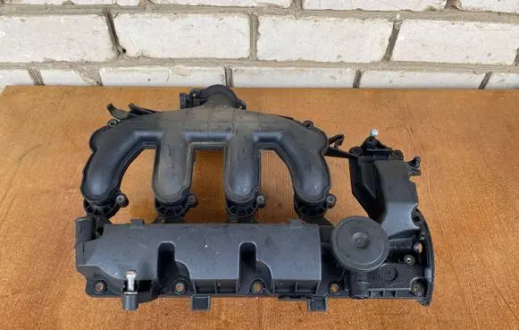 Volvo S40 Rocker cam cover PA6GF35