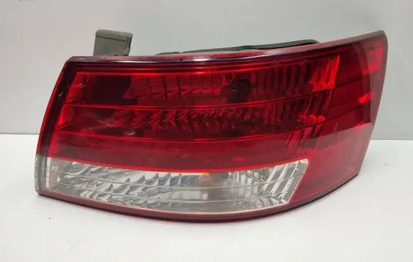 Hyundai Sonata Rear/tail lights 924023K0