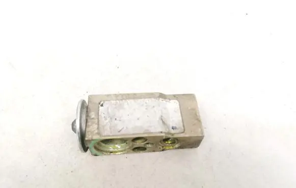 Air conditioning (A/C) expansion valve