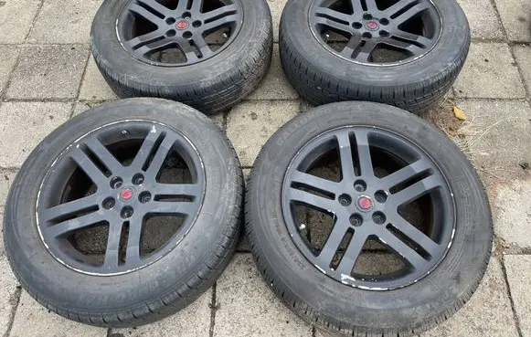 Chrysler 300 - 300C R18 alloy rim 