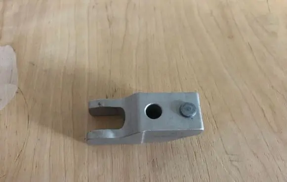 Opel Astra J Fuel Injector clamp holder 55564625