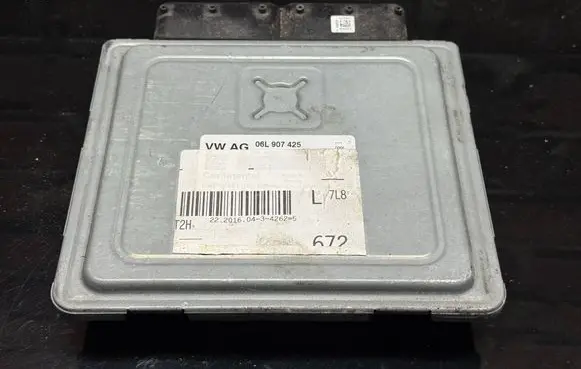 Audi A4 S4 B9 8W Engine control unit/module 06L907425 5WP49401