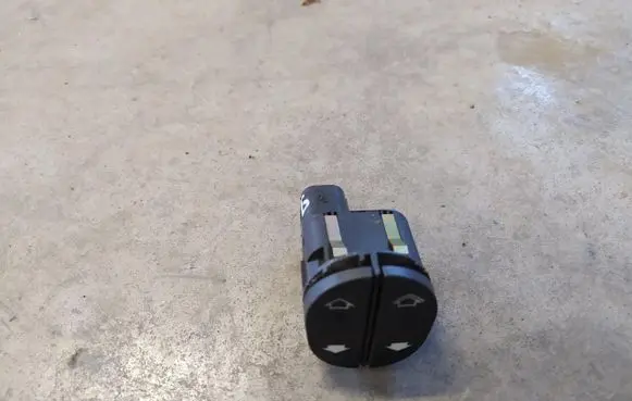 Ford Fiesta Electric window control switch