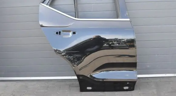 Volvo XC40 Rear door 