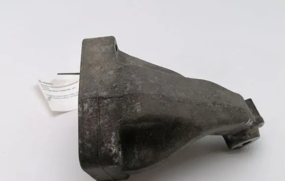 Mercedes-Benz C W203 Engine mounting bracket A6422230004