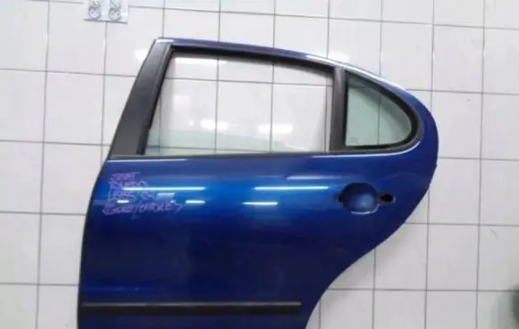 Seat Toledo II (1M) Front door