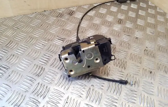 Renault Espace - Grand espace IV Rear door lock 82000271516