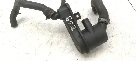 Ford Focus Breather/breather pipe/hose XS4Q6A785AB 8104