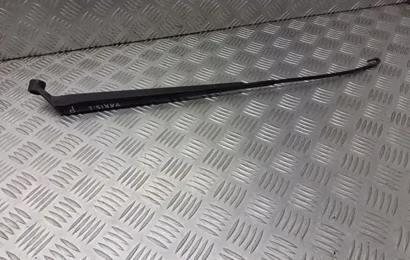 Toyota Yaris Front wiper blade arm