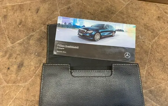Mercedes-Benz E W212 User manual 