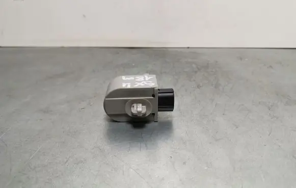 Suzuki SX4 S-Cross Horn buzzer relay 0689004670