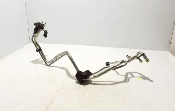 Volvo XC70 Air conditioning (A/C) pipe/hose 30733937