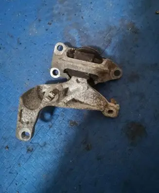 Renault Megane III Other engine bay part