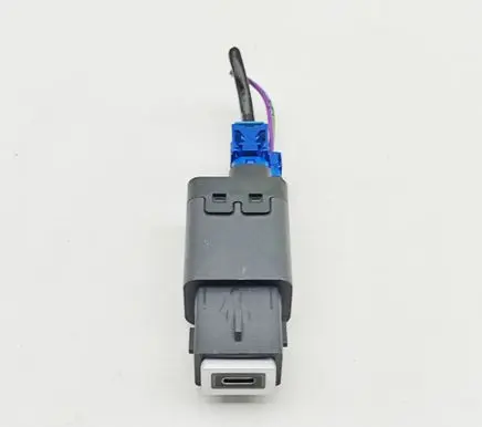 Peugeot 2008 II USB socket connector 9848394780 9852057080
