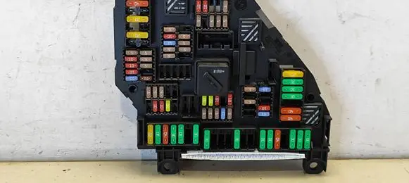 BMW 7 F01 F02 F03 F04 Fuse module 9264924 07513840 270315