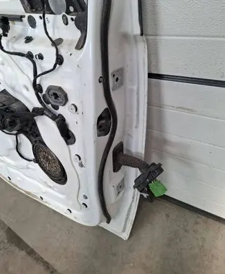 Opel Combo E Front door