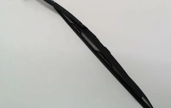 Lexus IS 220D-250-350 Windshield/front glass wiper blade 