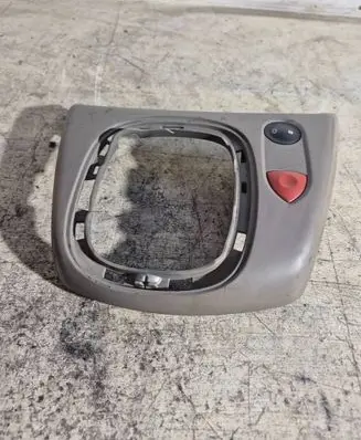 Renault Megane II Gear shifter surround trim plastic 8200095493 8200109723 8200107808